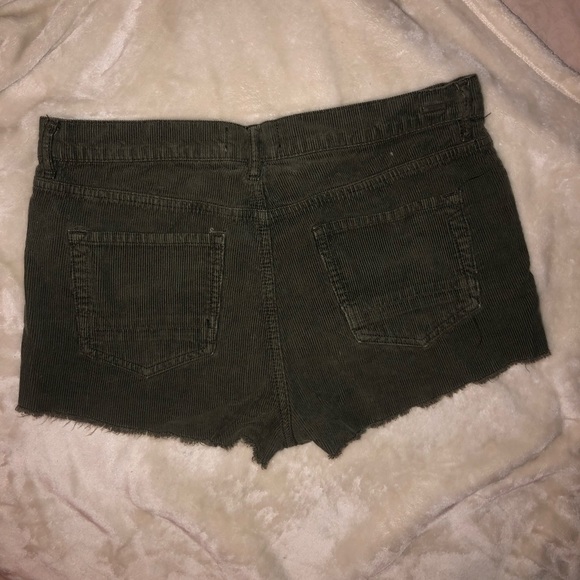 Kendall and Kylie olive corduroy shorts - Picture 3 of 3